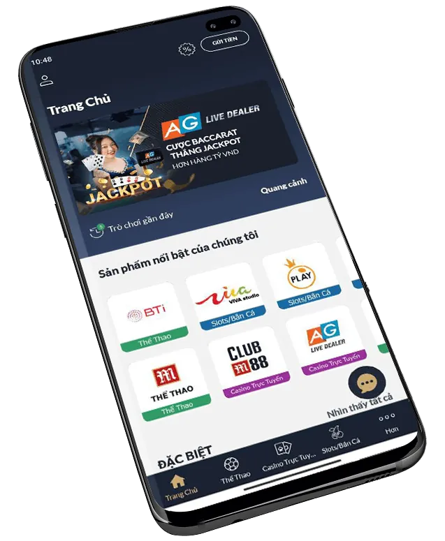 Điện thoại hiển thị giao diện ứng dụng 678win với các tính năng nổi bật và logo 678win